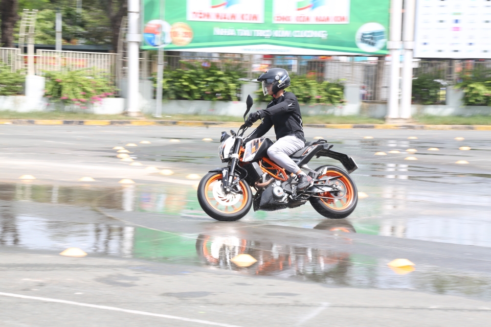 michelin ra mat at chu bai road 5 tai thi truong viet nam