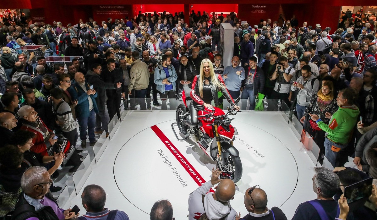 ducati streetfighter v4 moto dep nhat tai trien lam eicma 2019