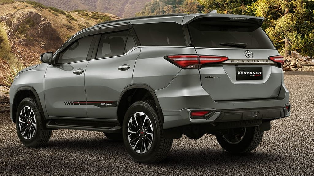 toyota fortuner 2020 co them phien ban trd sportivo gia 11 ty dong