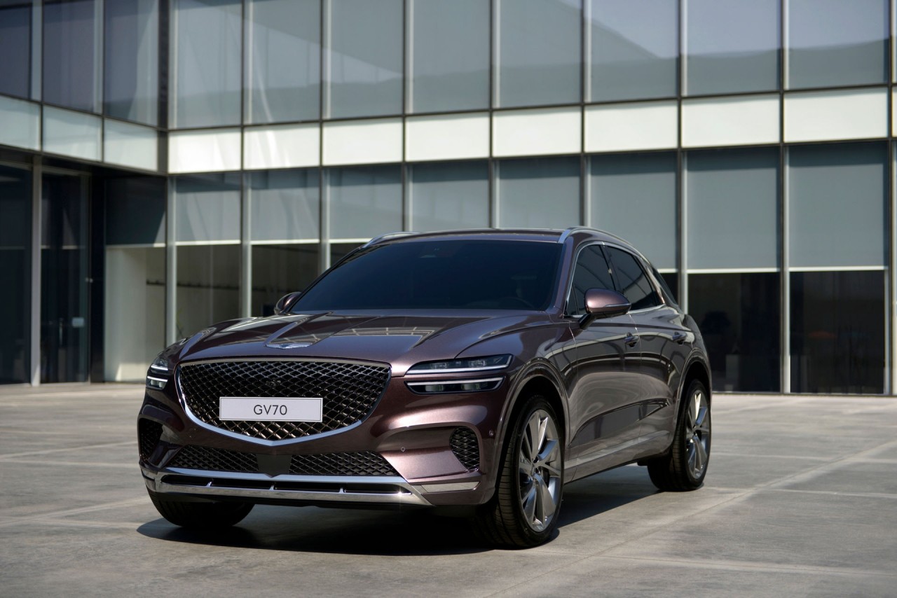 genesis gv70 doi thu moi cua mercedes benz glc