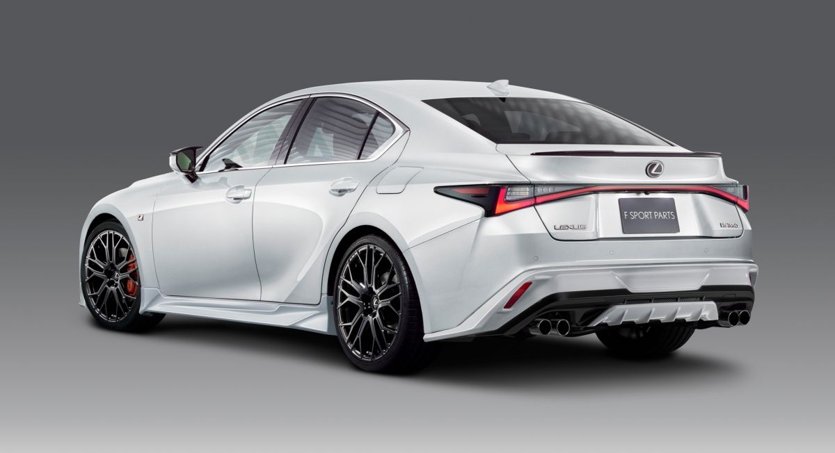 Lexus IS 2021 có thêm hai gói trang bị thể thao Lexus IS 2021 có thêm hai gói trang bị thể thao