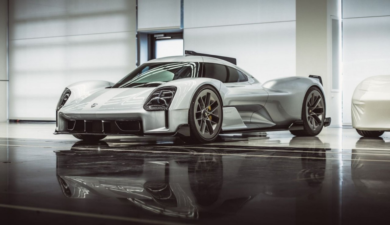 Porsche hé lộ hàng loạt mẫu xe ý tưởng mới