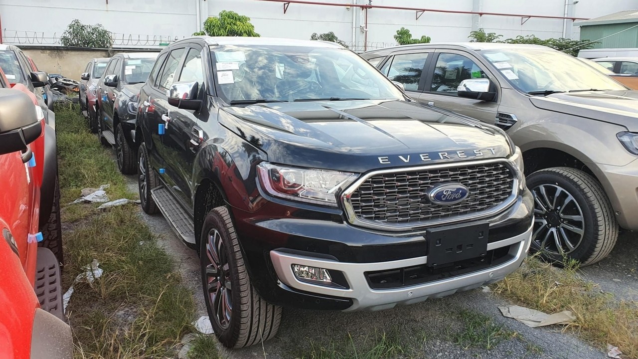 Lô xe Ford Everest 2021 đặt chân đến Việt Nam