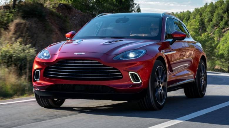 Aston Martin DBX thứ hai đặt chân đến Việt Nam