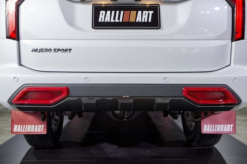 Mitsubishi Pajero Sport có thêm phiên bản thể thao Ralliart