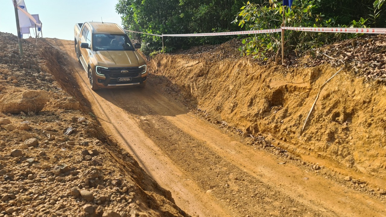 Tận hưởng trọn vẹn cảm giác off-road cùng Ford Ranger thế hệ mới