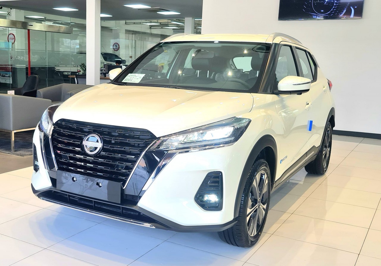 Cận cảnh Nissan Kicks tại đại lý TPHCM