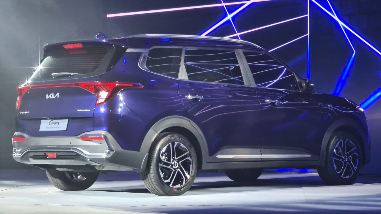 Kia Carens hoàn toàn mới ra mắt tại Việt Nam với 7 phiên bản, giá 619 triệu đồng
