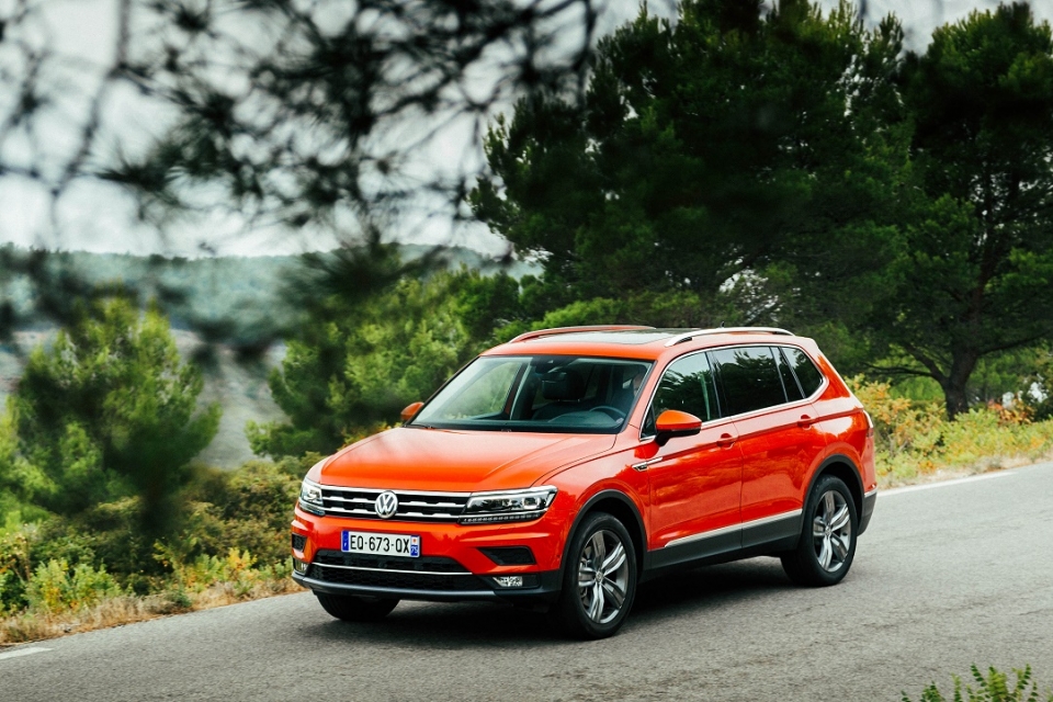 volkswagen giam gia manh cac dong xe xa hang ton dip cuoi nam