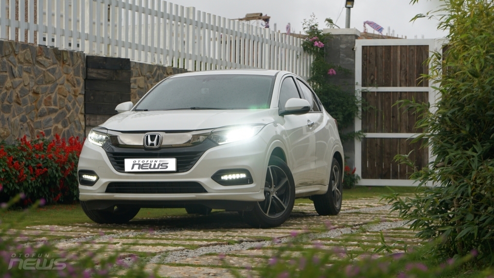 Đánh giá Honda HR-V: Đắt xắt ra miếng