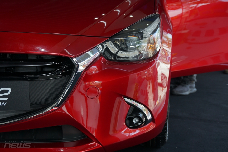 mazda 2 phien ban moi co mat tai tp ho chi minh