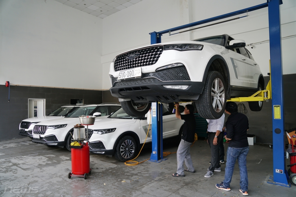 showroom o to trung quoc dau tien viet nam danh cho zotye va baic