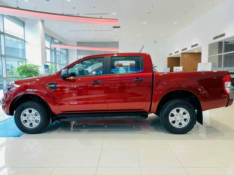 Ford Ranger 2021 phiên bản 'giá rẻ' về đại lý