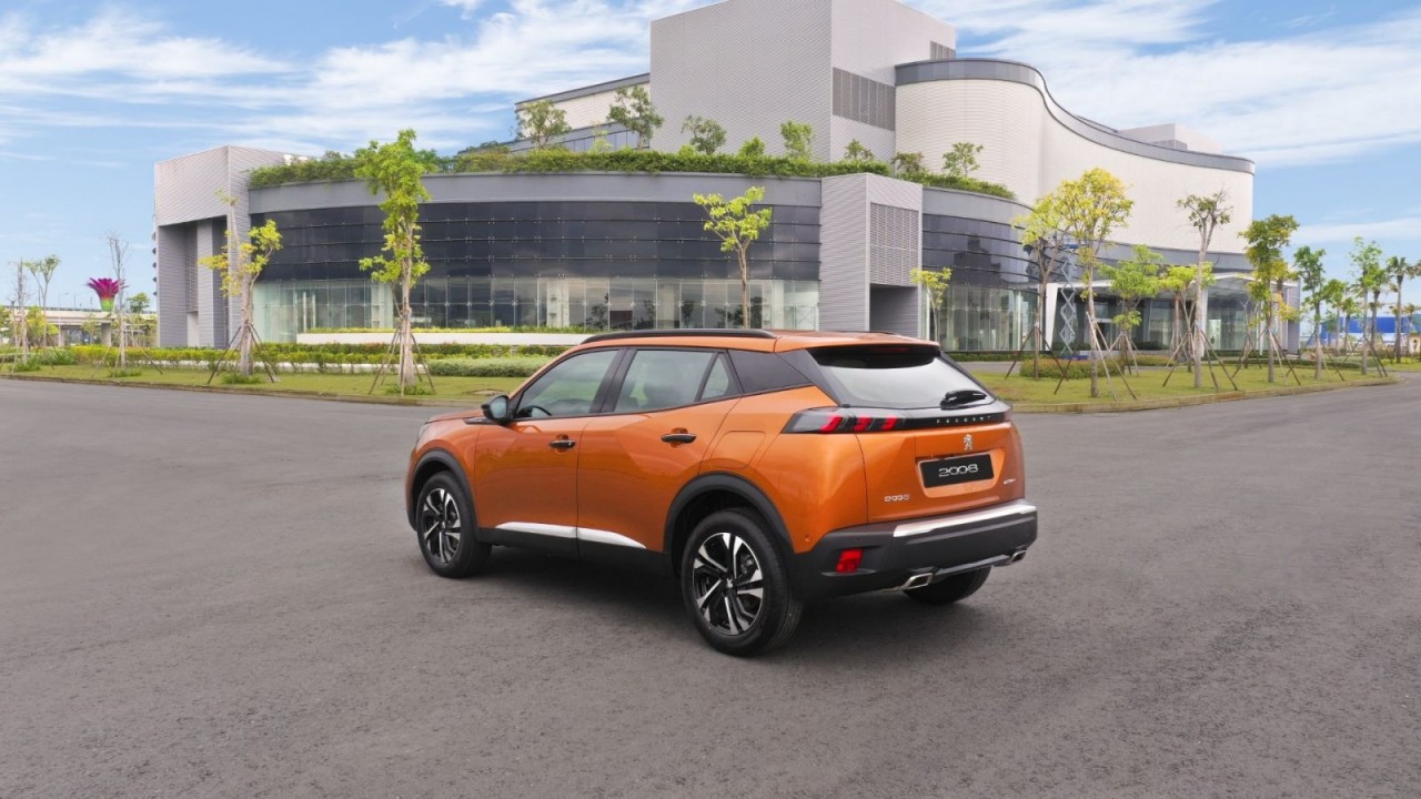 Peugeot 2008 ra mắt tại Việt Nam với giá 739 triệu đồng