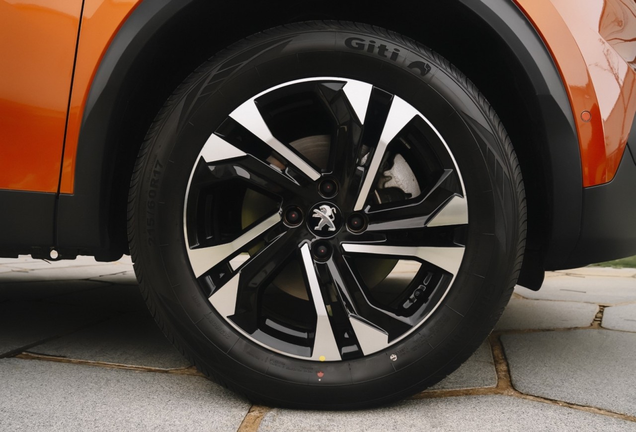 Peugeot 2008 ra mắt tại Việt Nam với giá 739 triệu đồng