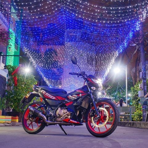 Ảnh dự thi của bạn Đỗ Nam Hải với tiêu đề: “Đêm Noel không lạnh cùng Raider"