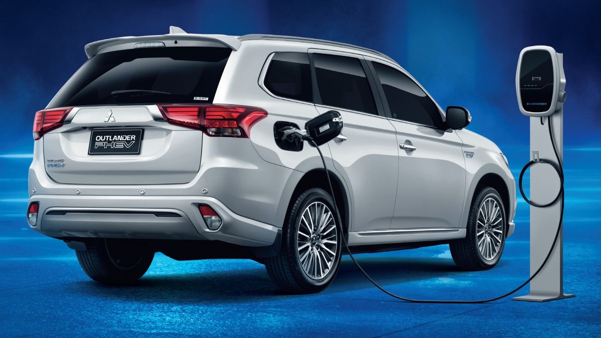 Mitsubishi Outlander PHEV  bắt đầu được sản xuất tại Thái Lan