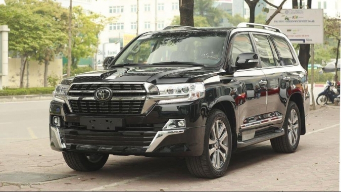Toyota Land Cruiser 2021 về Việt Nam có giá hơn 8 tỷ đồng