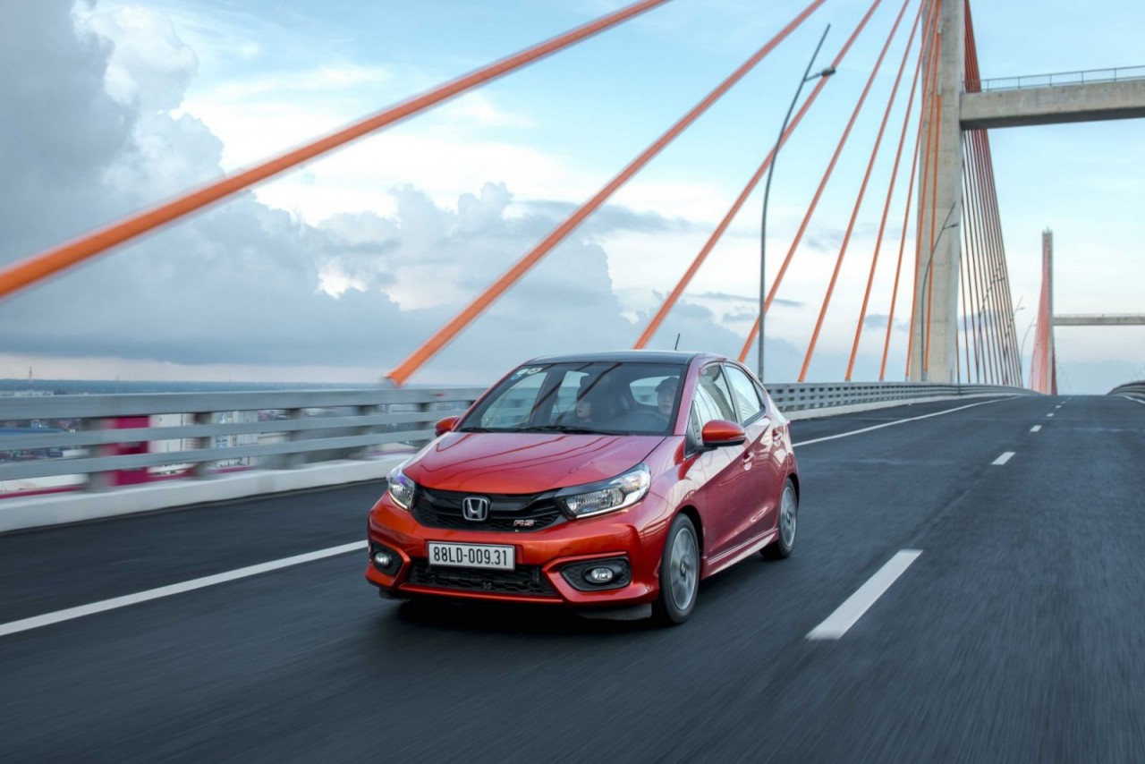 Honda ưu đãi 100% lệ phí trước bạ khi mua Civic, HR-V và Brio Honda ưu đãi 100% lệ phí trước bạ khi mua Civic, HR-V và Brio