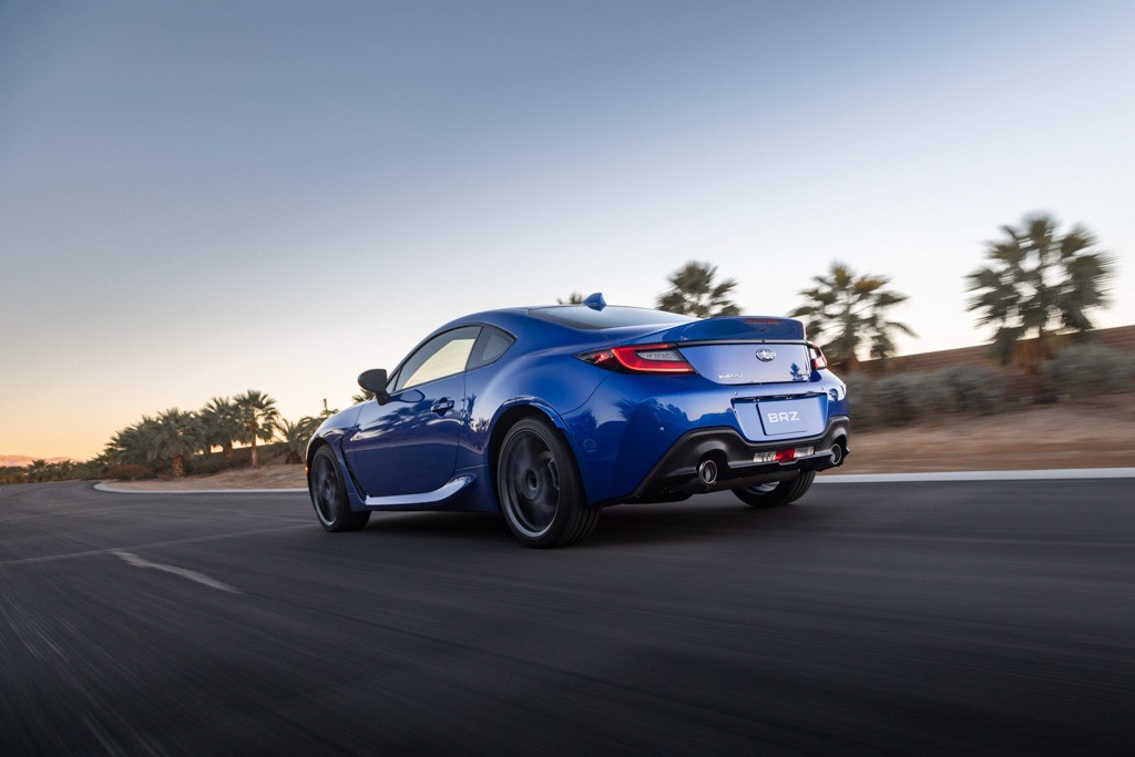 Subaru BRZ 2022 có giá 1,9 tỷ đồng tại Việt Nam