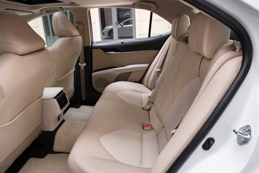 Toyota Camry 2022 ra mắt thị trường Việt Nam, giá từ 1,05 tỷ đồng