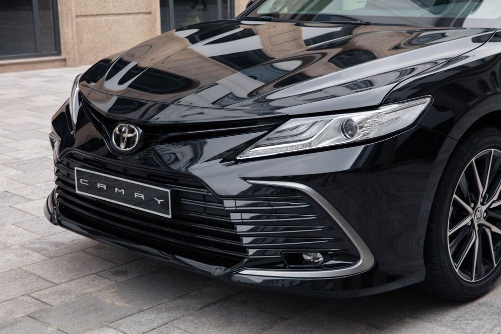 Toyota Camry 2022 ra mắt thị trường Việt Nam, giá từ 1,05 tỷ đồng