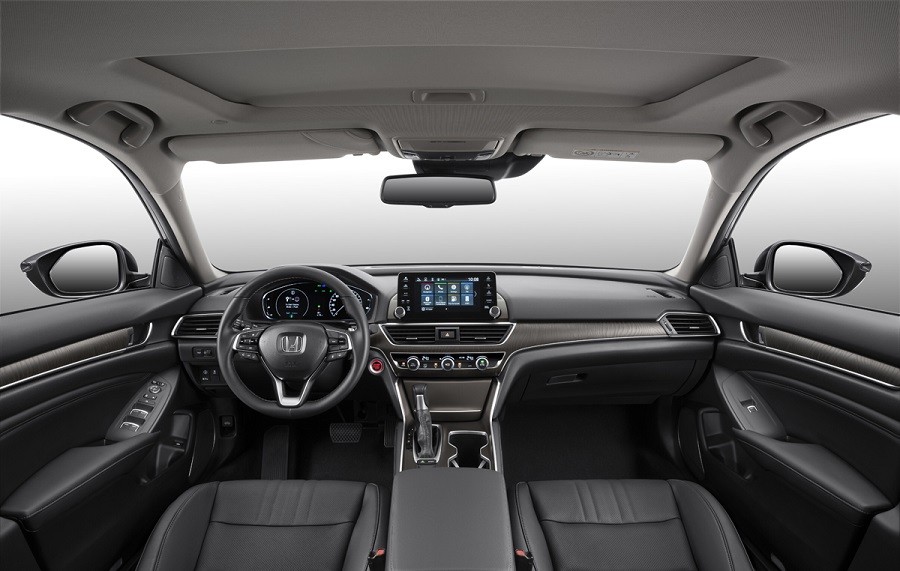 Honda Accord có công nghệ an toàn Sensing ra mắt tại Việt Nam, giá không đổi