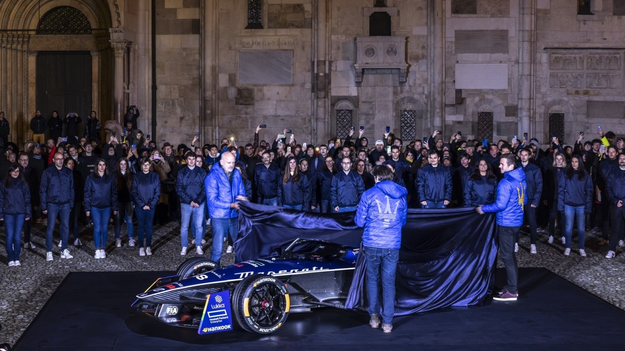 Cận cảnh chiếc xe đua thuần điện đầu tiên trong lịch sử Maserati