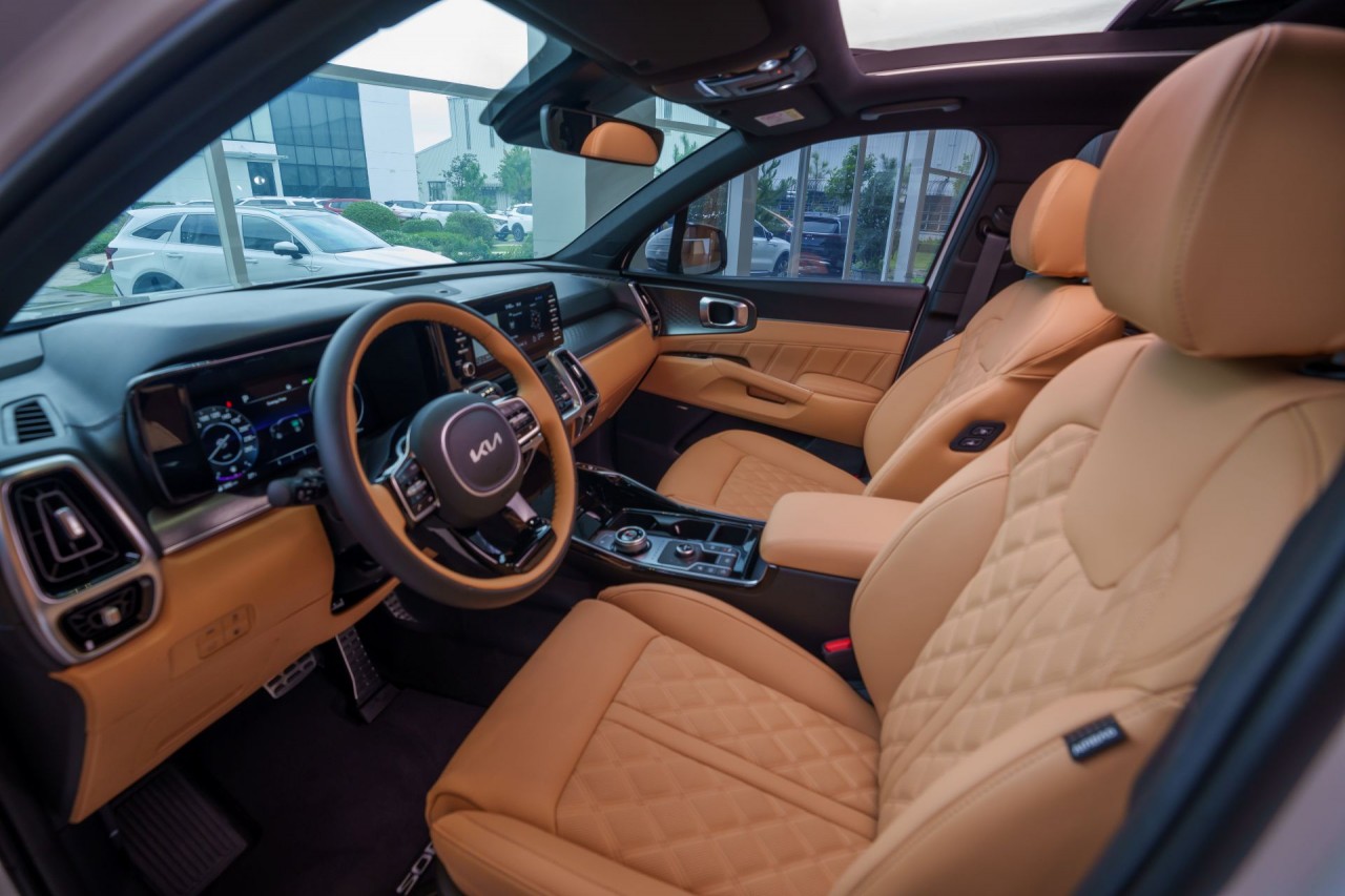 Kia Sorento Hybrid và PHEV ra mắt tại Việt Nam với giá từ 1,4-1,7 tỉ đồng