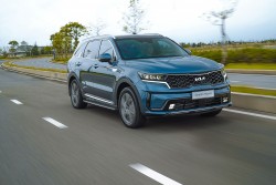 Kia Sorento 2025 có giá dưới 900 triệu đồng, thách thức các đối thủ