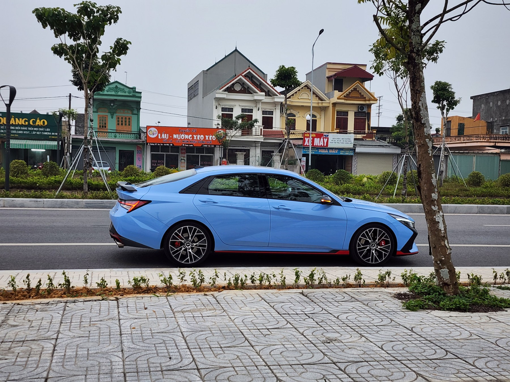 Cận cảnh Hyundai Elantra N xuất hiện tại Việt Nam
