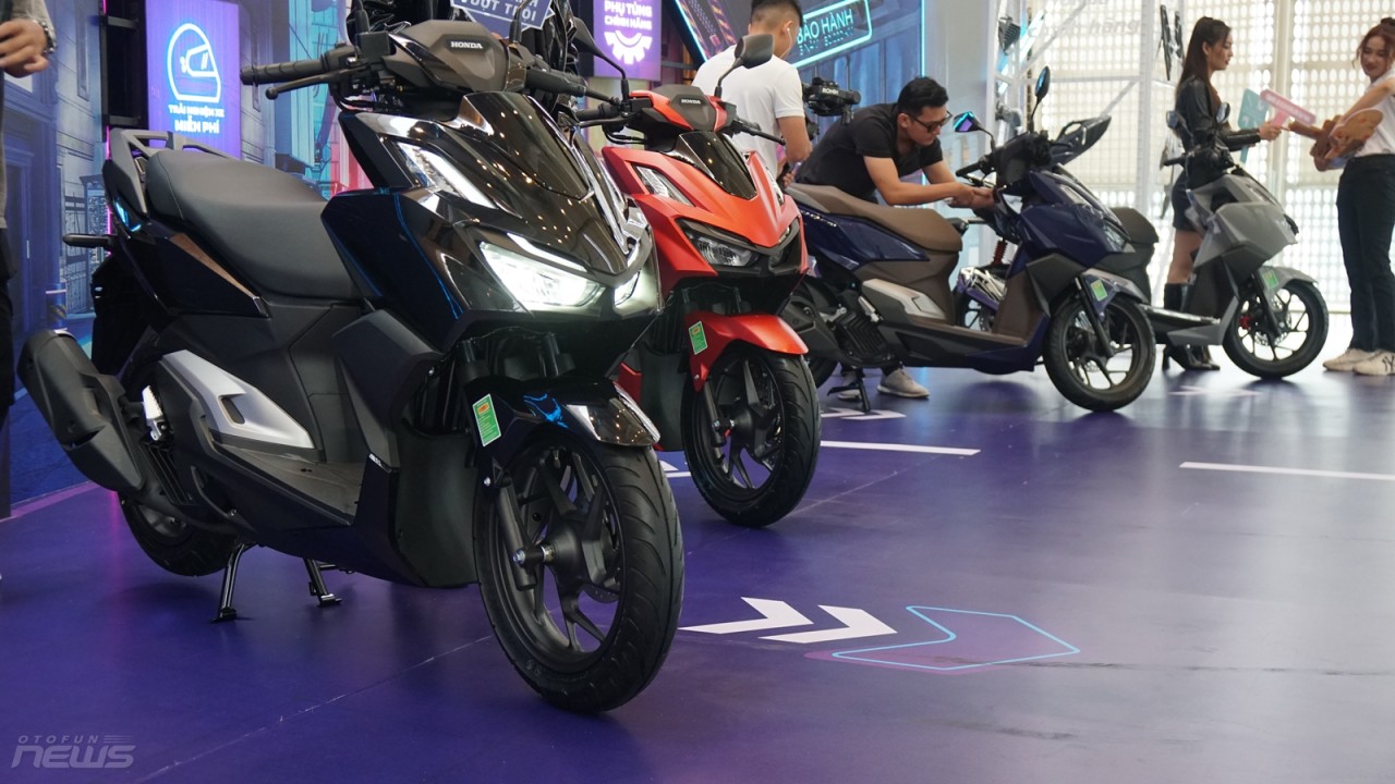 Cận cảnh Honda Vario 160 hoàn toàn mới vừa ra mắt tại Việt Nam Cận cảnh Honda Vario 160 hoàn toàn mới vừa ra mắt tại Việt Nam
