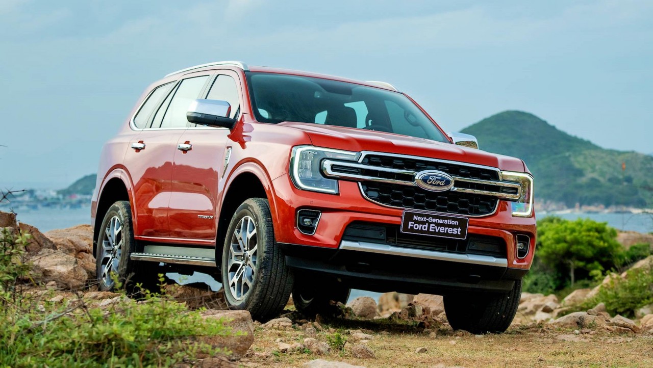 Ford Everest 2023 tăng giá bán tại Việt Nam