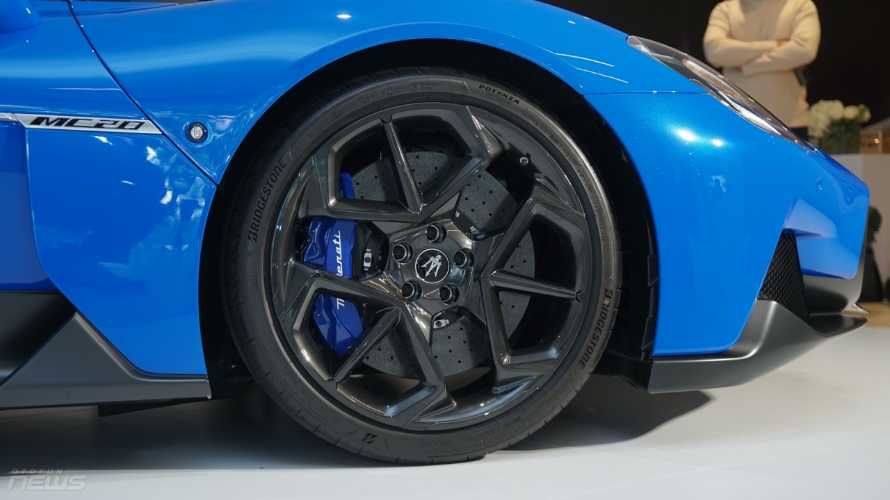 Maserati MC20 chính hãng có mặt tại Việt Nam với giá 16 tỷ đồng