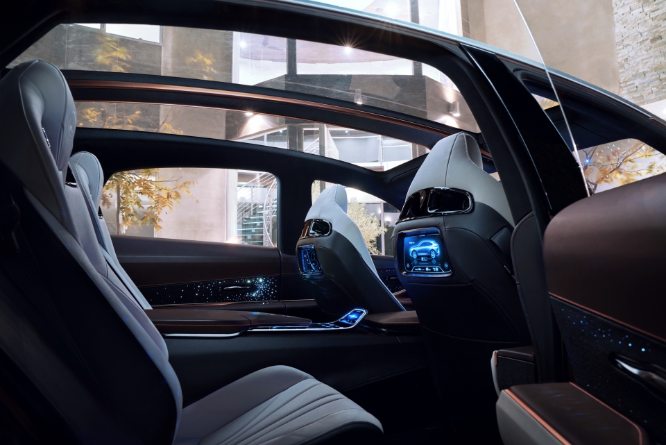detroit 2018 lexus lf 1 la hien than cua the he rx dien hoa hoan toan moi