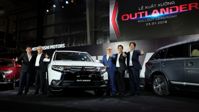 Mitsubishi Outlander giảm giá chỉ còn 808 triệu đồng nhờ lắp ráp trong nước