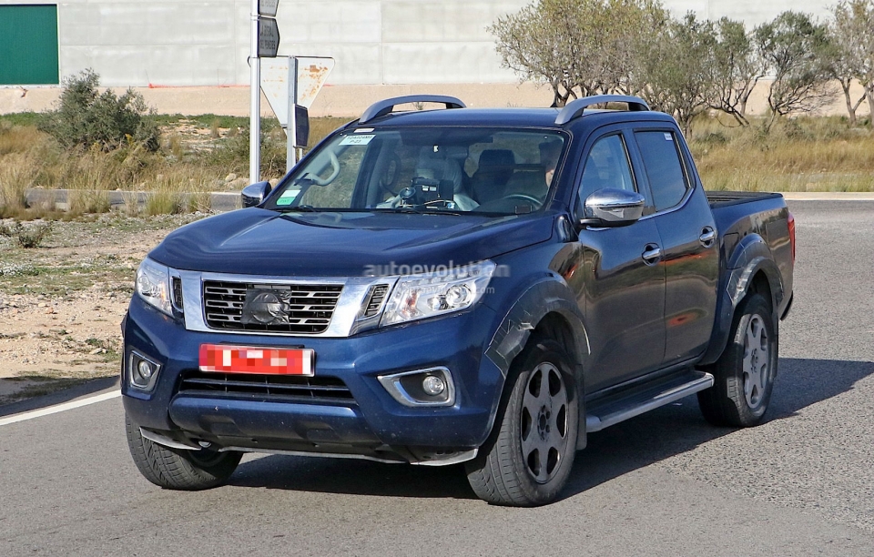 ban tai mercedes benz lan dau xuat hien tren duong thu