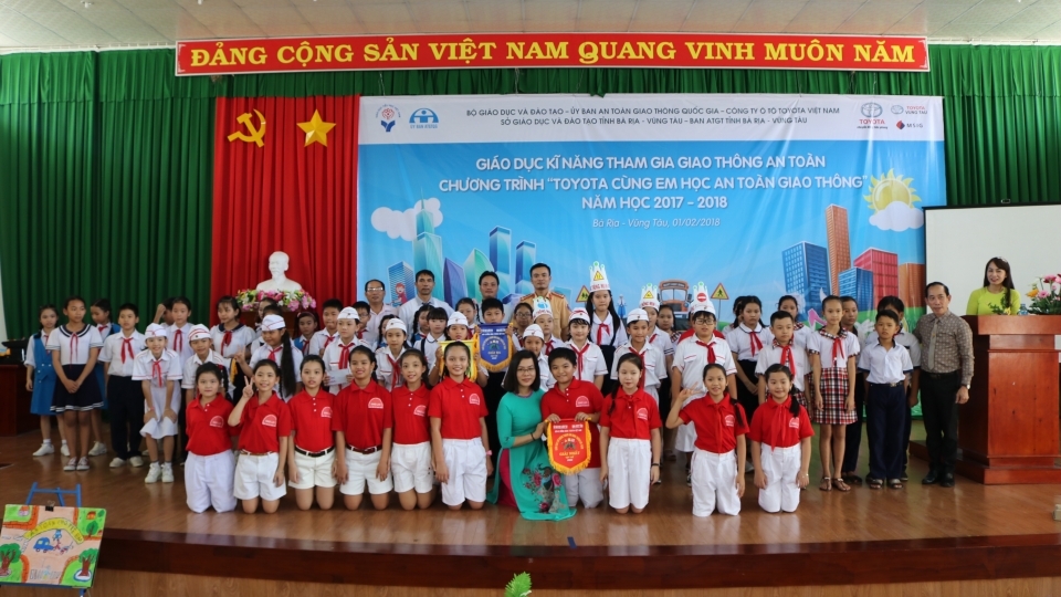 Tăng cường đào tạo an toàn giao thông cho giáo viên và học sinh