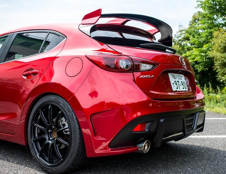 man nhan voi mazda3 do knight sports tuyet dep tai nhat ban