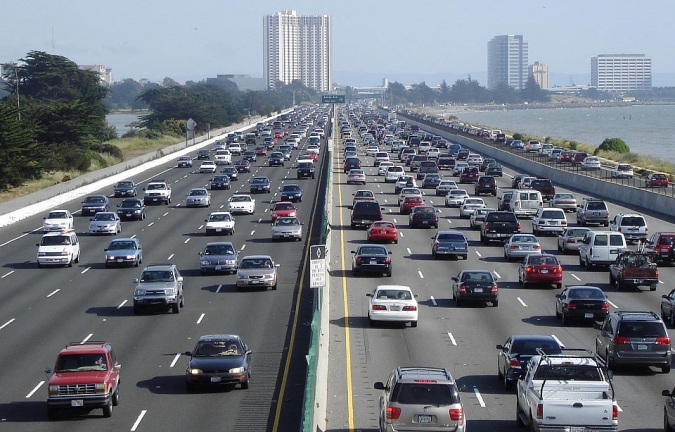 Tổng thống Mỹ tuyên bố nới lỏng quy định khí thải xe hơi