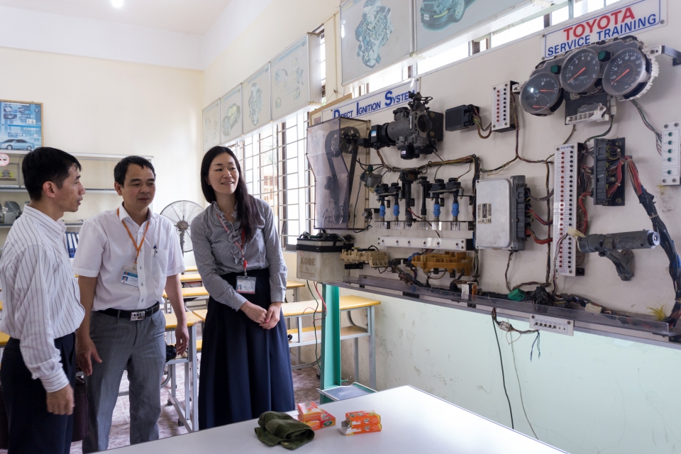 toyota chuyen giao goi tai tro ki thuat cho hai truong dai hoc tai ha noi