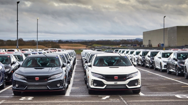 Cảnh giác với giá xe "giảm ảo" trong tháng Ba