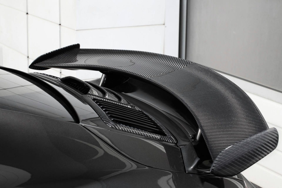 soc manh voi porsche 911 turbo s phien ban thuan carbon