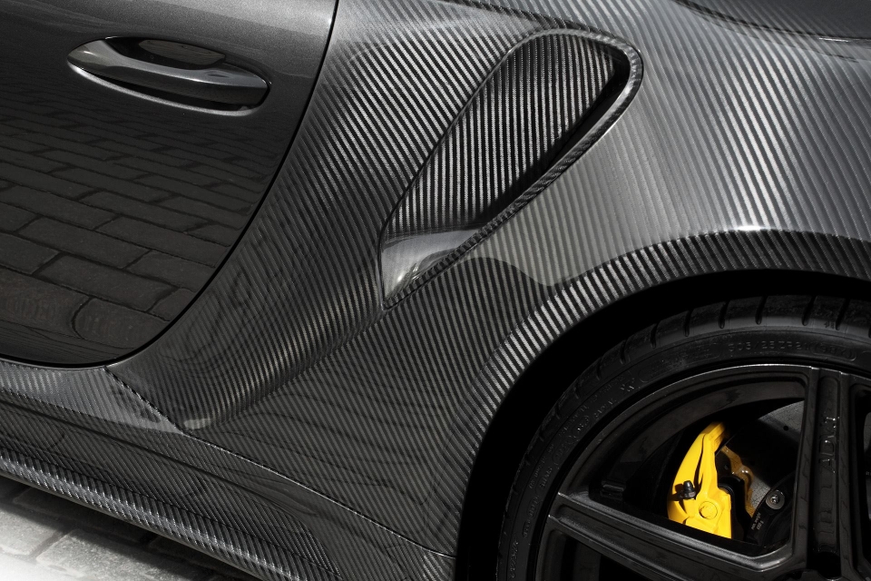 soc manh voi porsche 911 turbo s phien ban thuan carbon