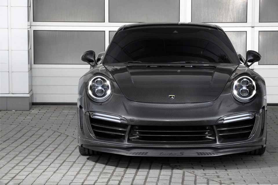 soc manh voi porsche 911 turbo s phien ban thuan carbon