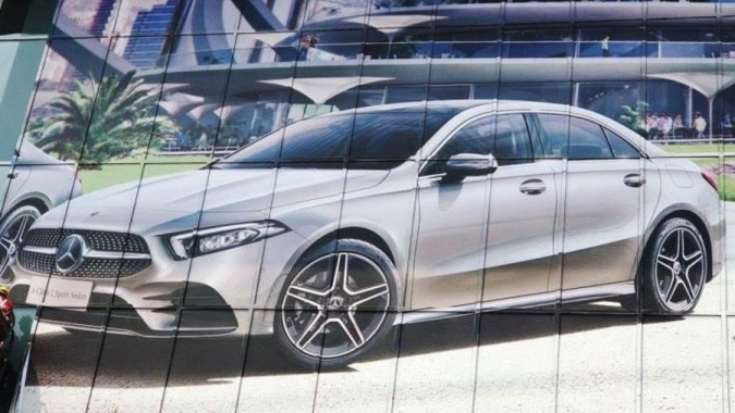 Hé lộ hình ảnh Mercedes-Benz A-Class Saloon 2018 trước thềm ra mắt