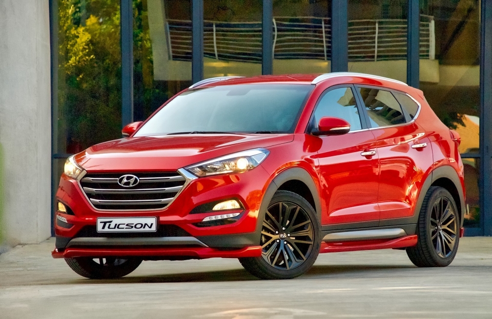 hyundai trinh dien tucson sport voi bodykit va dong co 204 ma luc
