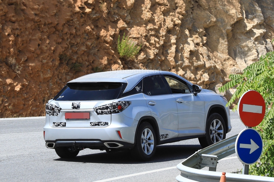 tokyo 2017 lexus se trinh dien rx the he moi tai trien lam