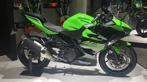 [Tokyo 2017] Kawasaki Ninja 400 2018 cải thiện ấn tượng về hiệu năng động cơ