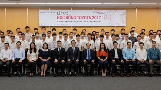 Trao Học bổng Toyota 2017 cho sinh viên chuyên ngành Ô tô, Cơ khí, Kỹ thuật và Môi trường trên phạm vi cả nước